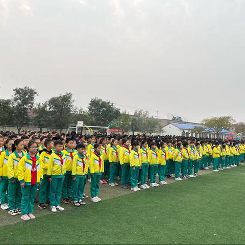 英姿飒爽 展我风采——夏津胜利希望小学五年级组队列比赛活动纪实