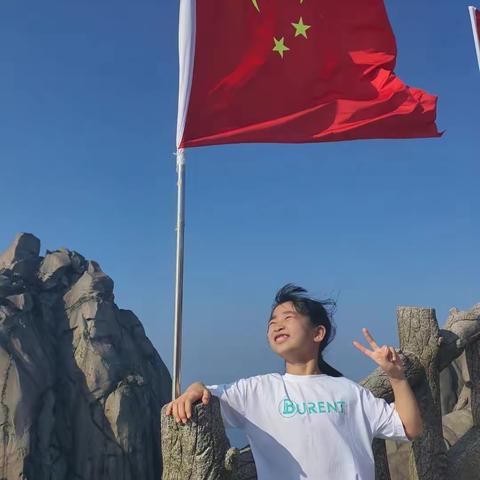 209班10月德育简报                                   在最好的年华里绽放自己