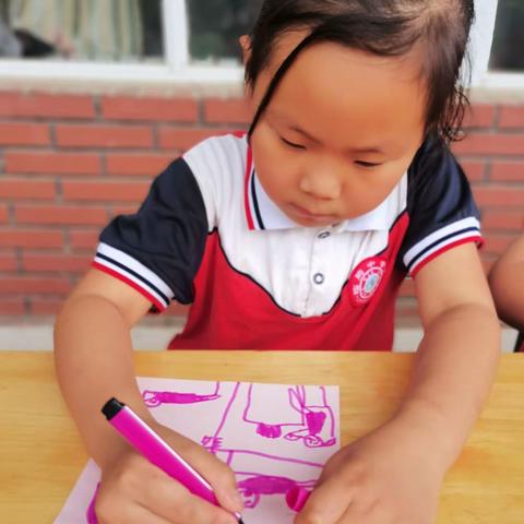 萌娃防暑小妙招——临朐中学幼儿园大四班