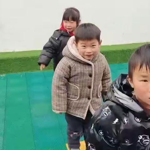 小太阳幼儿园小二班精彩瞬间