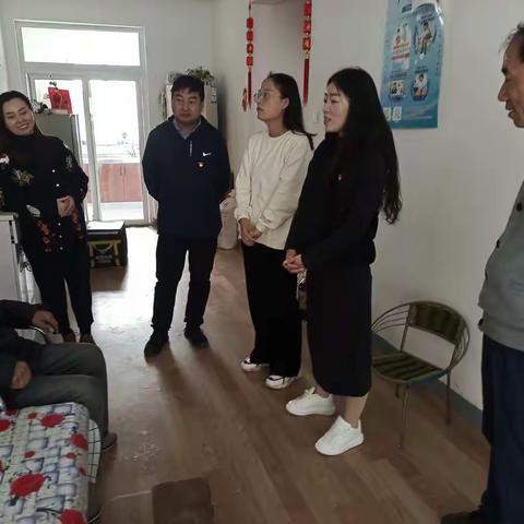 “爱满重阳节  情暖老人心”——双创家园社区重阳送关爱