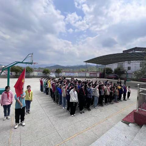 “缅怀革命先烈，弘扬民族精神”——金钩湾小学参观震川纪念馆活动