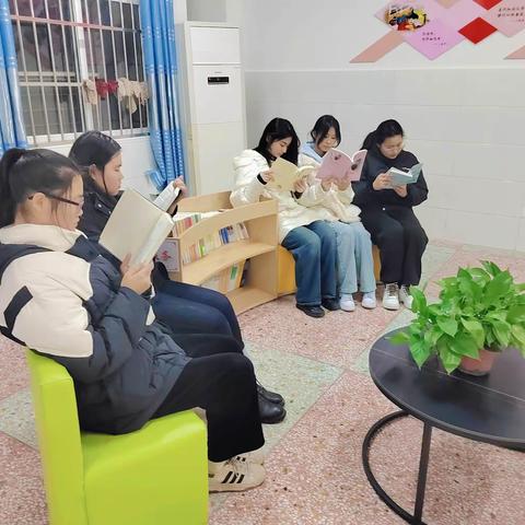 养成读书的好习惯，争做读书人