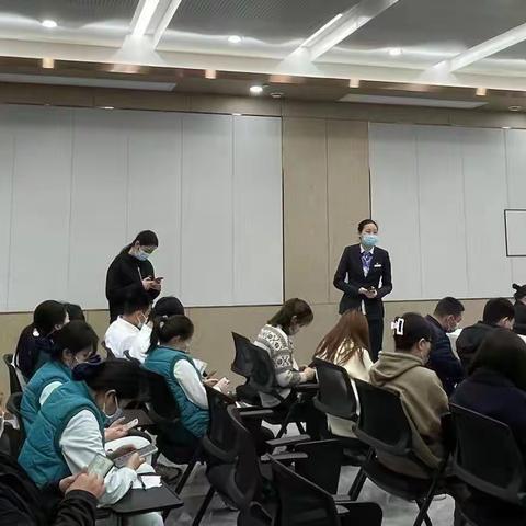 华亿支行走进重点对公企业开展微沙龙活动