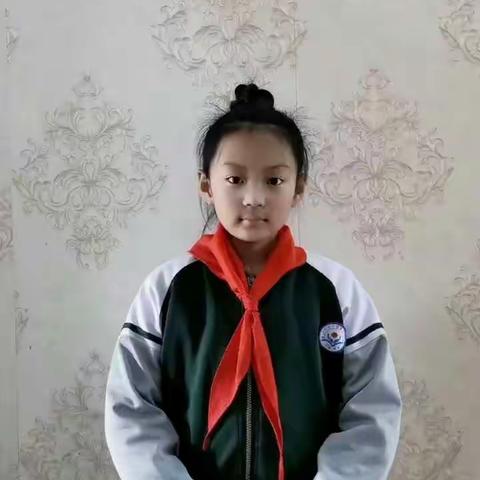 武台镇中心小学三年级1班开展“童心抗疫情，书香润人生”寻找最美朗读者活动