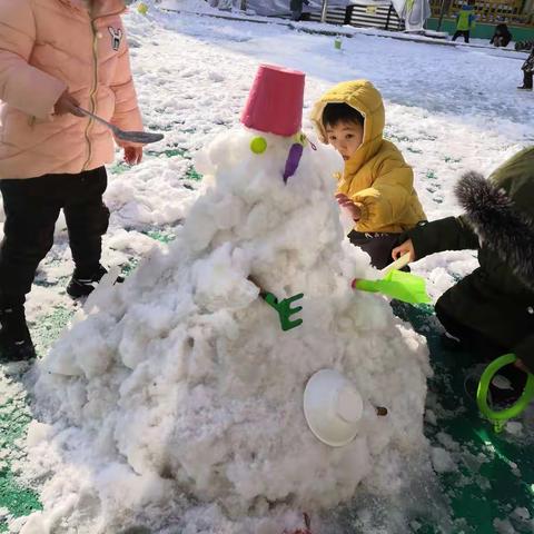 “红红火火过鼠年”——钢城现代幼儿园小一班十九周精彩影集