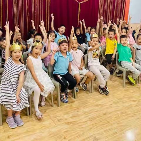 瑶华幼儿园富力城校区七月大班“夏日的梦想🌈”主题生日会