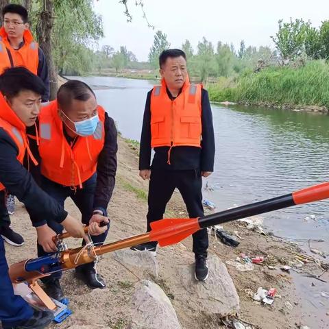 学习先进救援技术，建设一流救援队伍