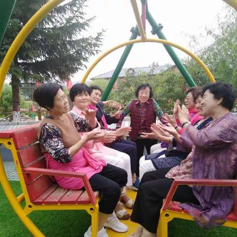 同学聚会在图们生态园