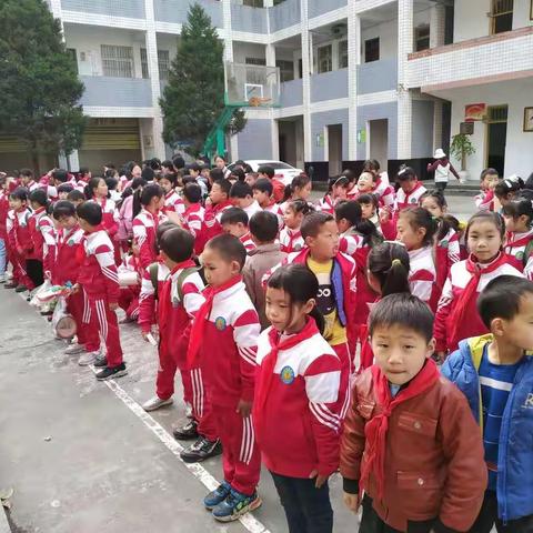 爱家乡，爱劳动——中鹿小学春游实践活动