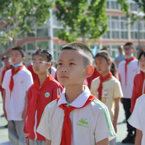 听党话 跟党走 致敬真正的英雄——东邵渠镇中心小学思政课教育活动