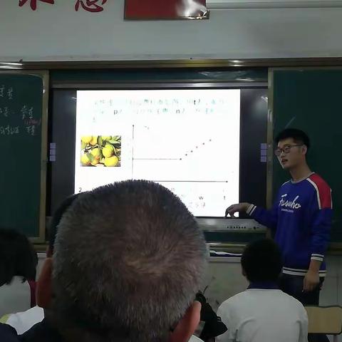 齐心协力共交流，听课评课促成长—记模中数学教研活动