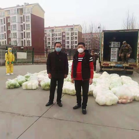 热心市民无私捐赠 军民携手抗击疫情