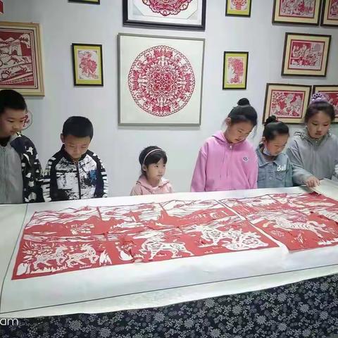 参加“准格尔旗教育体育艺术展”薛家湾第八小学二（3）班社会实践活动