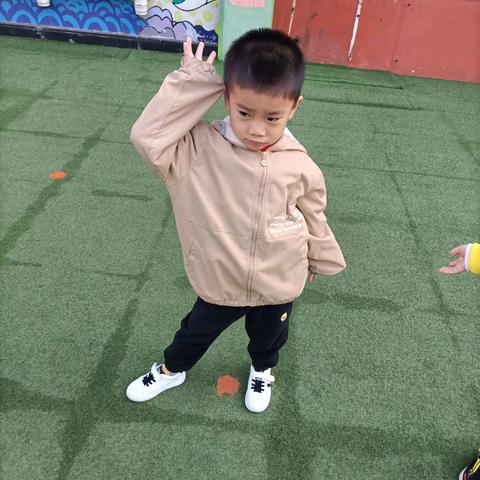 德文幼儿园阳光班晚间播报