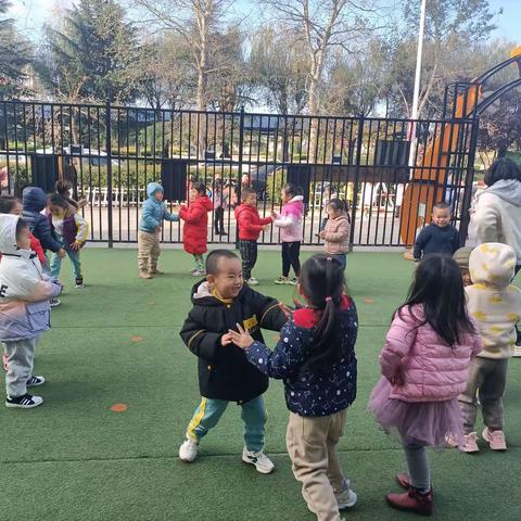 德文幼儿园阳光班晚间播报