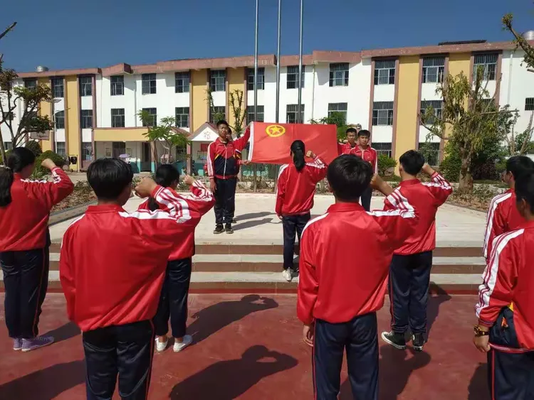 "五四精神 传承有我"思茅育英学校举行"五四"纪念系列活动