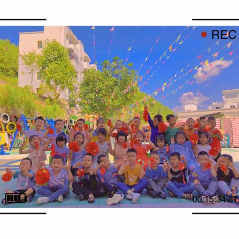 思南县兴隆幼儿园开展“祖国妈妈，生日快乐”系列活动。