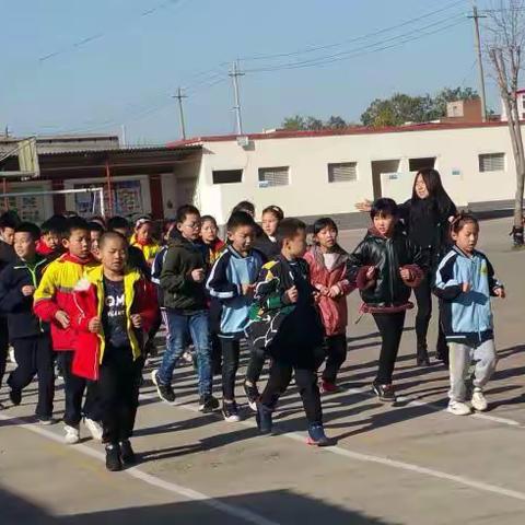 跑出健康，跑出精彩————洛龙区第三实验小学孙村校区冬季长跑运动会