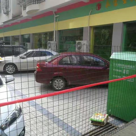 多措并举，为小区筑牢防疫“防护墙”