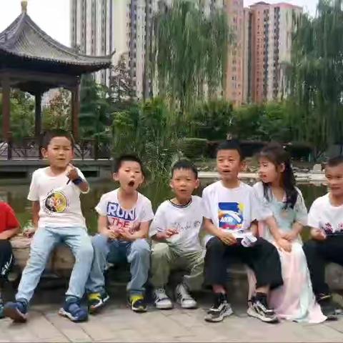 共沐书香  悦读博雅 ——记西北大学附属大学城学校一年级一班第一小组读书分享活动