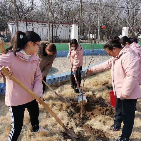 “厚土吾植  再发新枝”妇女节庆祝活动——陈楼镇中心幼儿园