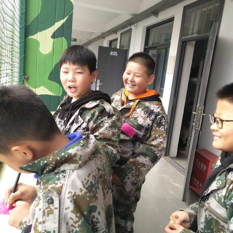 古荥镇实验小学五年级长寿山熊孩子基地