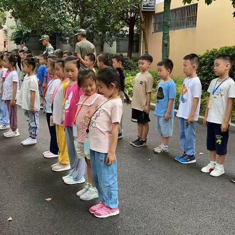 我是小学生啦——记天台小学2003班军训第二天