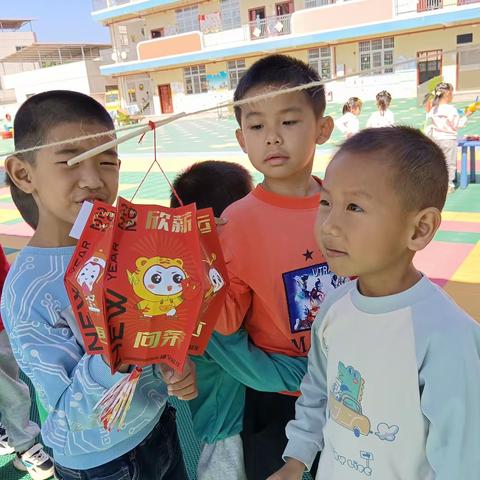 【献礼祖国】——始兴县顿岗镇公立幼儿园亲子手工评比活动