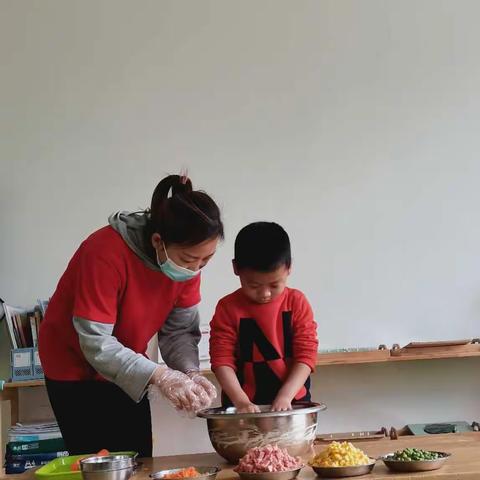 北大·京学附属实验幼儿园小二班——香喷喷的彩虹🌈蒸饭