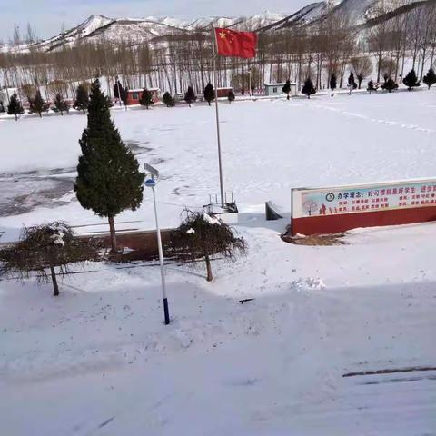 暴雪阻路，学习不停——哈尔脑初中停课不停学纪实