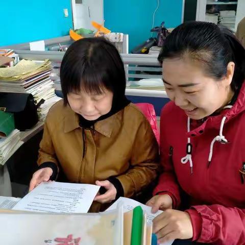 包四十九中初二语文组研活动顺利开展