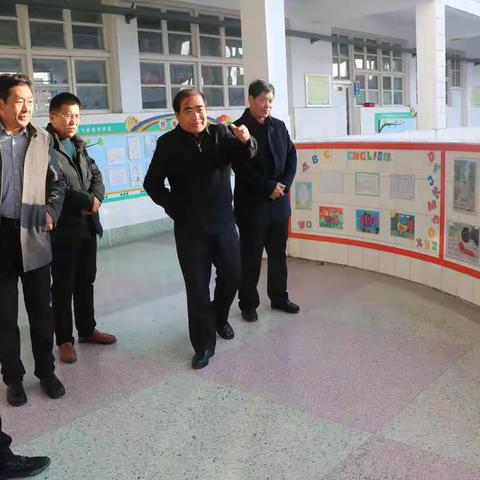平邑县小学教研室到兴蒙学校视导检查工作