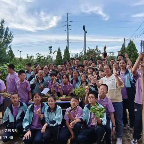 【喜迎二十大  悦享丰收节】吕梁四中初37班在行动