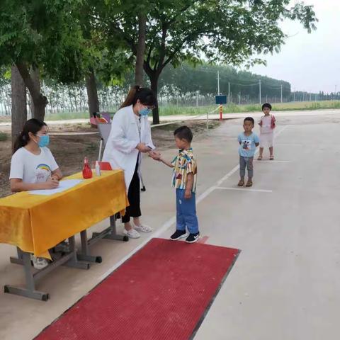 花开疫散，期待学子归来