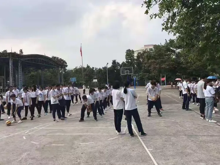湛江卫生学校团委招新