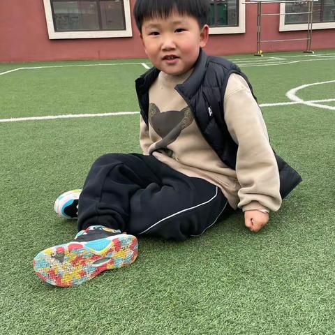 宝华幼儿园开发区园——海绵宝宝班何书阳