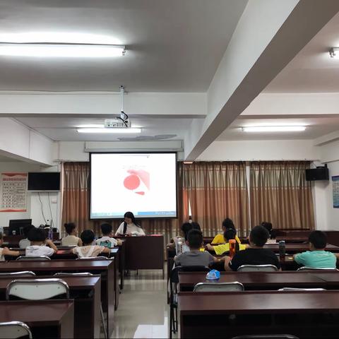 西园社区四点半学校开展“巧手制作 创意无限”手工课堂