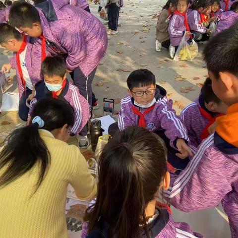 五（1）中队树叶节活动