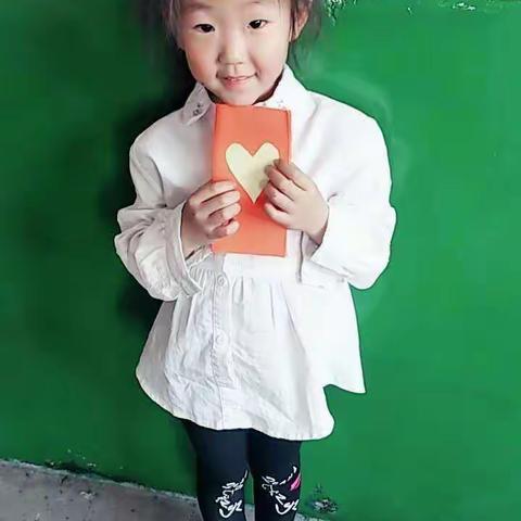 积极向上 神墨小学员 侯雨嘉