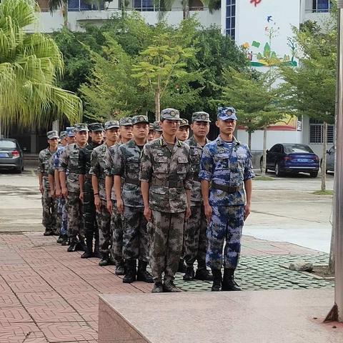 风雨共同挑战，用汗水致敬青春——儋州市第三中学初一年级新生秋季军训开幕