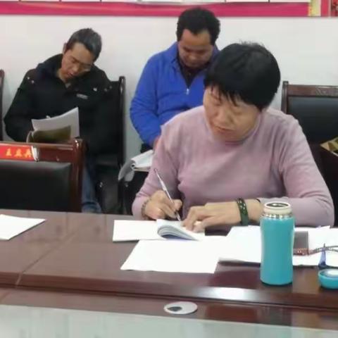 青铜峡市初中数学名师工作室到七中送教活动开始了