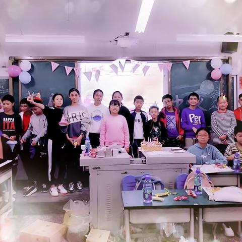 德阳中学初2020级15班“迎中秋，庆国庆”主题班会剪影