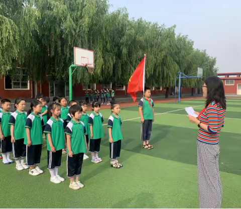 八湖镇育才小学：举行“红领巾心向党，争做新时代好队员”庆六一新队员分批入队仪式