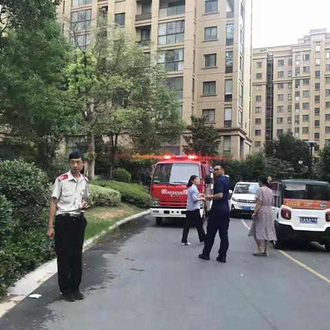 示范区消防救援大队深入鼎立社区进行消防安全隐患排查