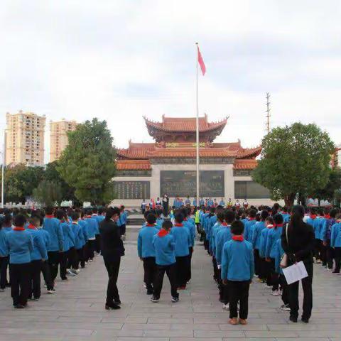 “讲究卫生，美化校园，你我共同的责任”——鹿城小学云荫寺校区第十周升旗仪式小记