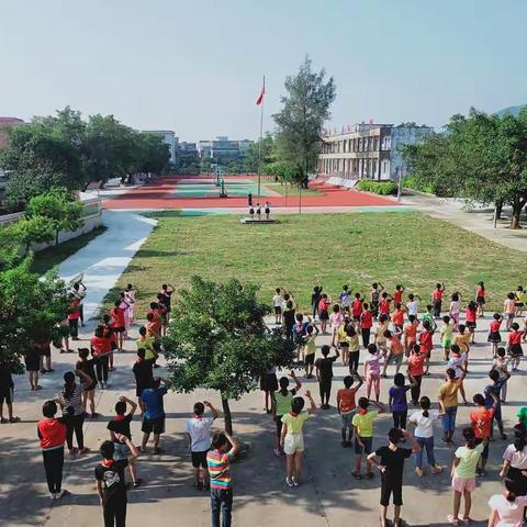 "不忘初心、牢记使命″主题班会