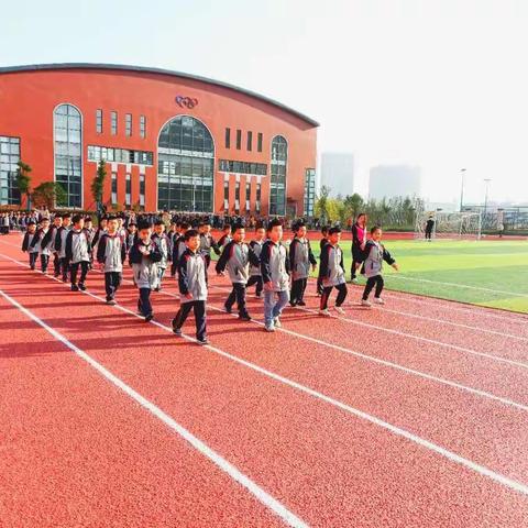 丰城昌黎实验学校首届小学生亲子运动会剪影