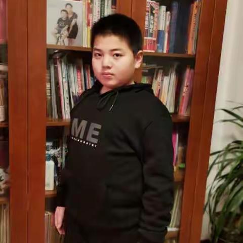 二实小·同心抗疫 |  暖助力！莱山区第二小学学生爱心捐赠驰援武汉