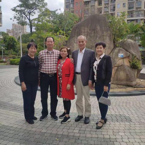 一半现代一半古典的美妙融合，现代网红的厦门。岁月仿佛格外优待闽南这座城市，旧日时光却是新的味道。